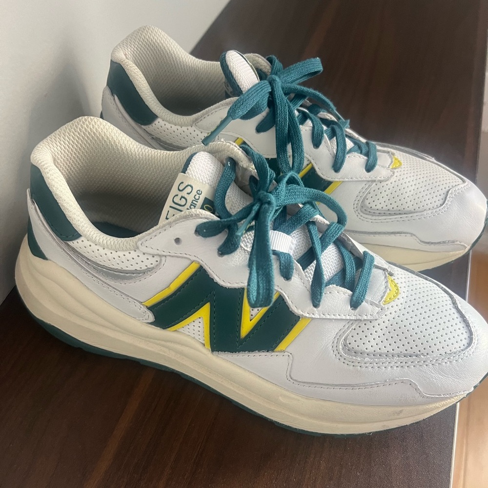 FIGS | New Balance 5740 [limited edition White / Caribbean Blue]